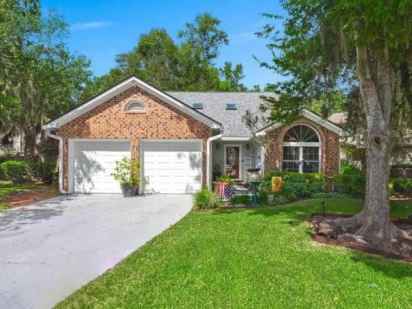 Brick single-family home in Village Green